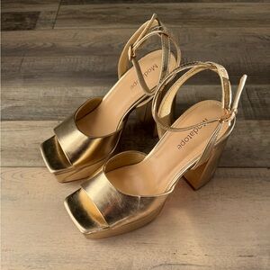 Modatope Shiny Gold Platform Sandals